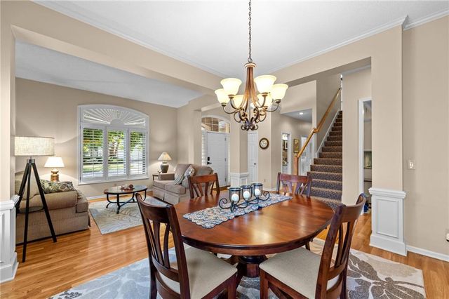 8000 W 154th Street, Overland Park, KS 66223
