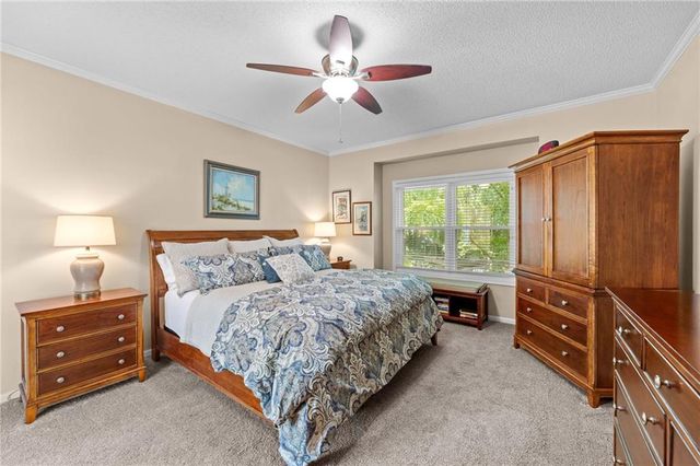 8000 W 154th Street, Overland Park, KS 66223