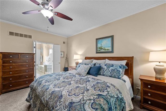 8000 W 154th Street, Overland Park, KS 66223
