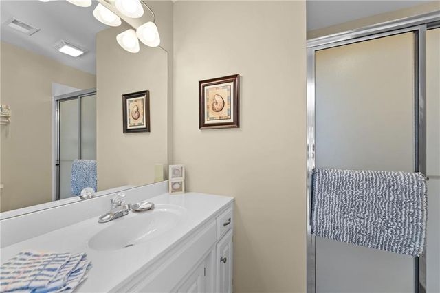 8000 W 154th Street, Overland Park, KS 66223