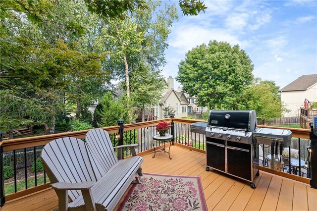 8000 W 154th Street, Overland Park, KS 66223