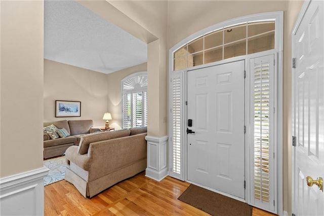8000 W 154th Street, Overland Park, KS 66223