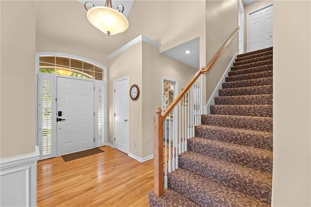 8000 W 154th Street, Overland Park, KS 66223
