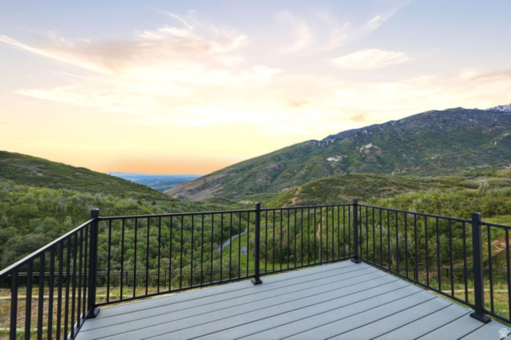 Image 36 of property listing at 2457 E SPRINGTIME RD, Draper (ut Cnty), UT 84020