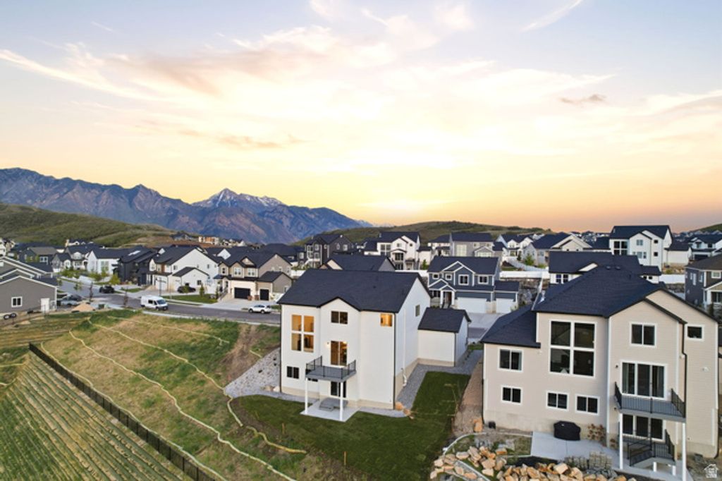 Image 40 of property listing at 2457 E SPRINGTIME RD, Draper (ut Cnty), UT 84020