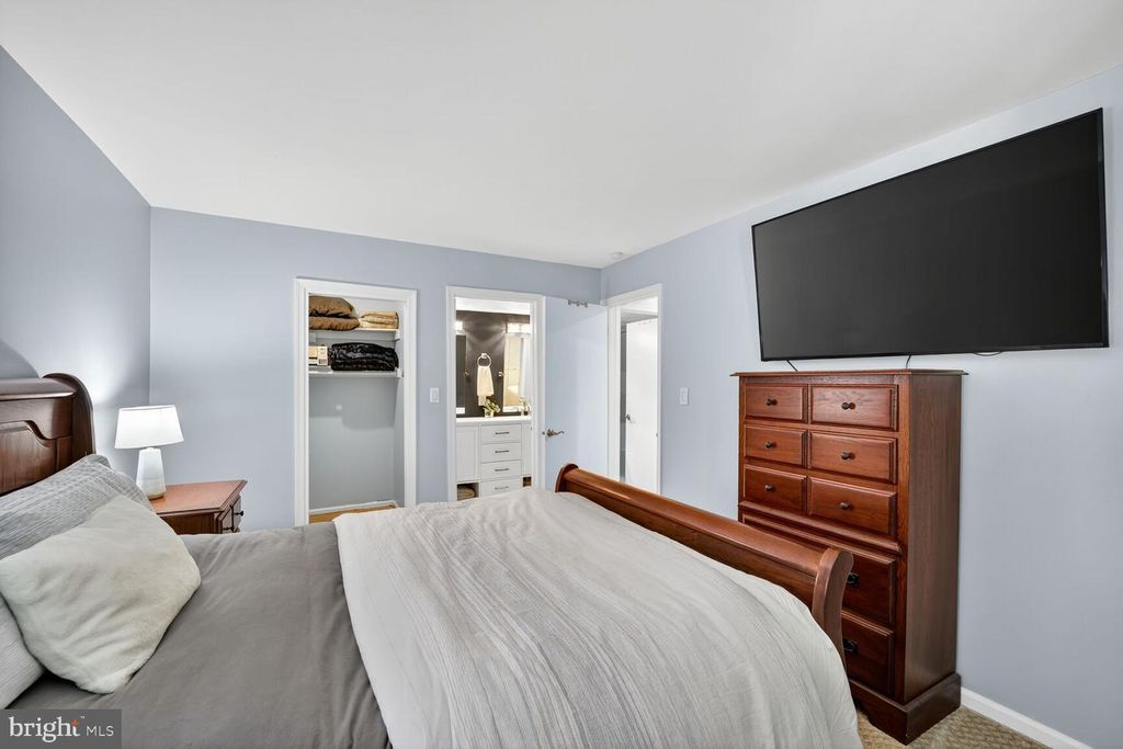 4519 28TH RD S #A, Arlington, VA 22206