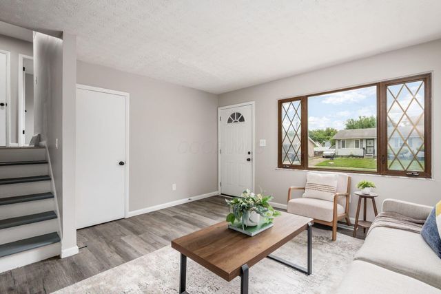 2498 Newburgh Drive, Columbus, OH 43219