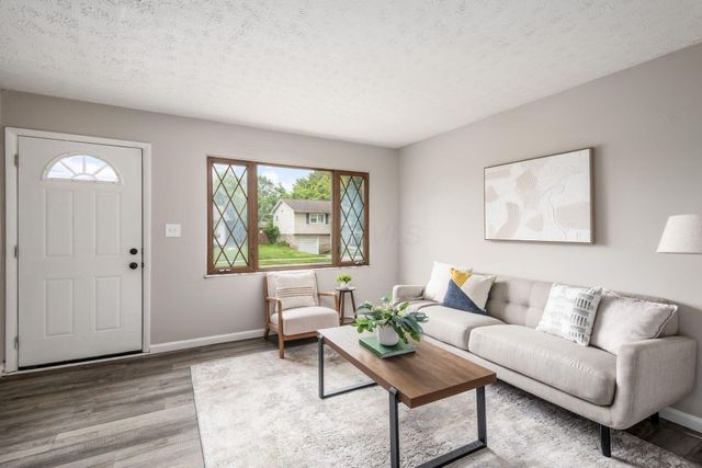 2498 Newburgh Drive, Columbus, OH 43219