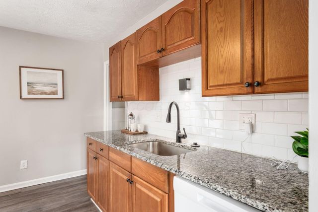 2498 Newburgh Drive, Columbus, OH 43219