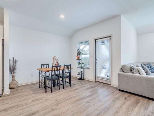 206 Fort Clark Springs DR, Hutto, TX 78634