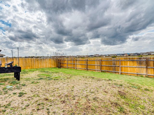 206 Fort Clark Springs DR, Hutto, TX 78634