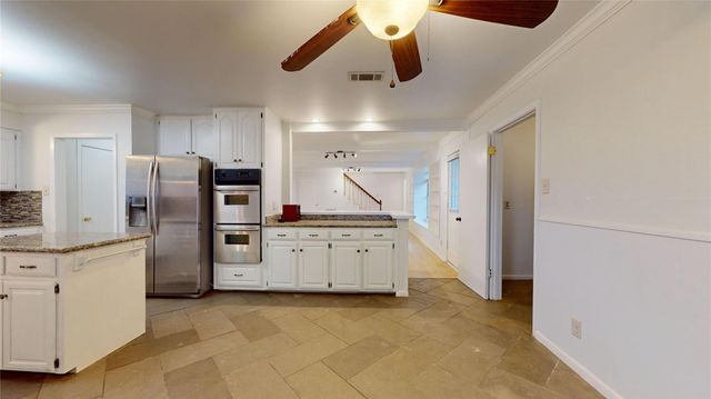 347 Forest Lake Drive, Seabrook, TX 77586