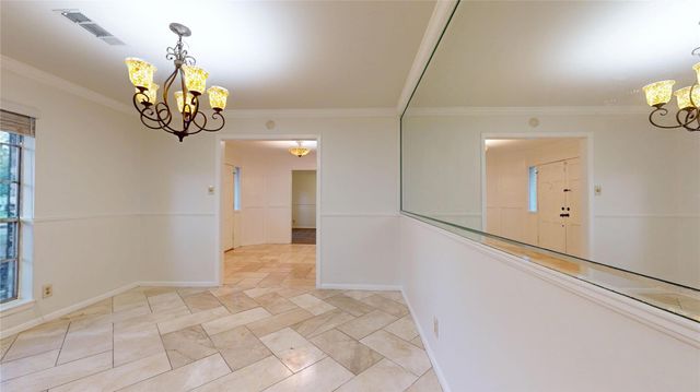 347 Forest Lake Drive, Seabrook, TX 77586