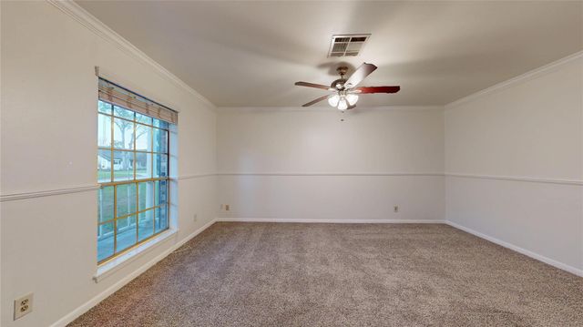 347 Forest Lake Drive, Seabrook, TX 77586