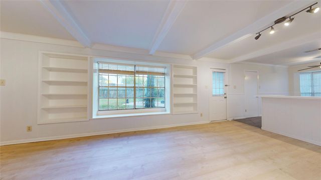 347 Forest Lake Drive, Seabrook, TX 77586