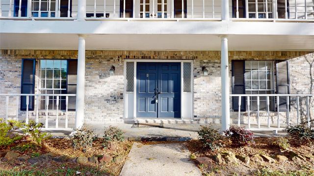 347 Forest Lake Drive, Seabrook, TX 77586