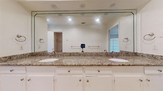 347 Forest Lake Drive, Seabrook, TX 77586