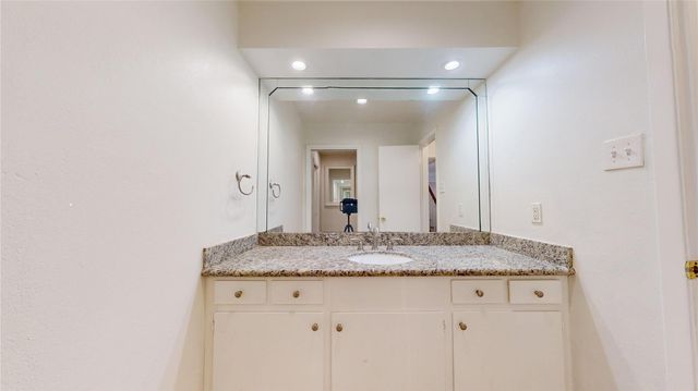 347 Forest Lake Drive, Seabrook, TX 77586