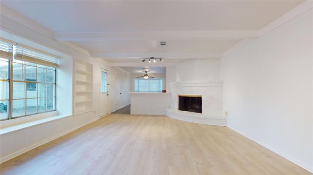 347 Forest Lake Drive, Seabrook, TX 77586