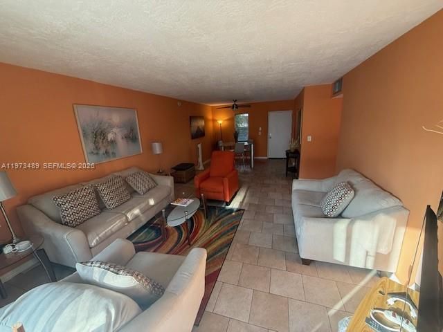 2801 Somerset Drive 105, Lauderdale Lakes, FL 33311