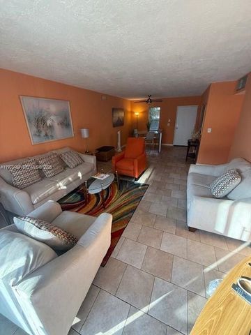 2801 Somerset Drive 105, Lauderdale Lakes, FL 33311