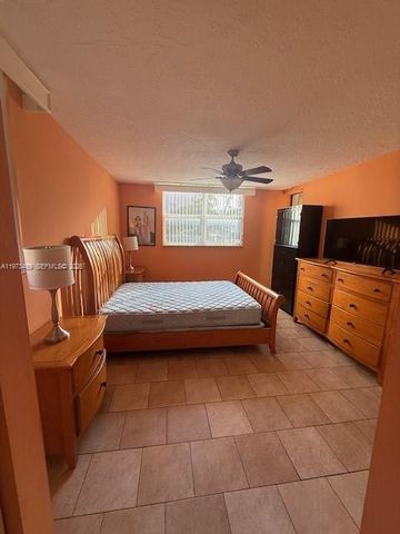 2801 Somerset Drive 105, Lauderdale Lakes, FL 33311