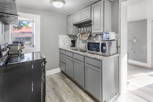 1125 N Meridian Ave, Wichita, KS 67203