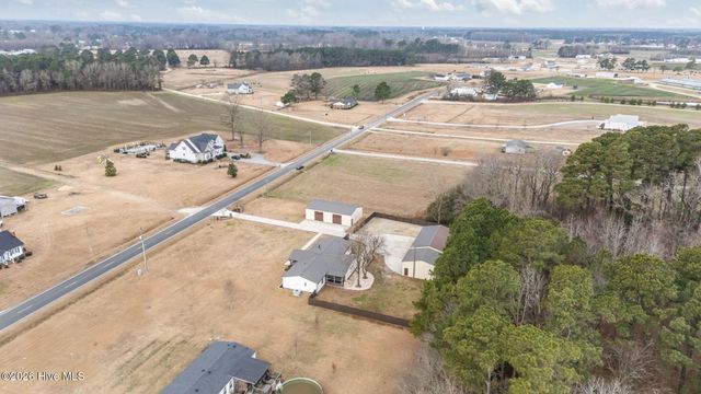 3905 Hudsons Crossroads Road, Greenville, NC 27858