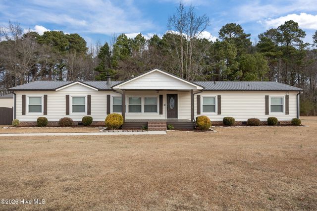 3905 Hudsons Crossroads Road, Greenville, NC 27858