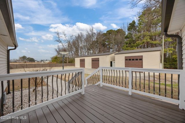 3905 Hudsons Crossroads Road, Greenville, NC 27858