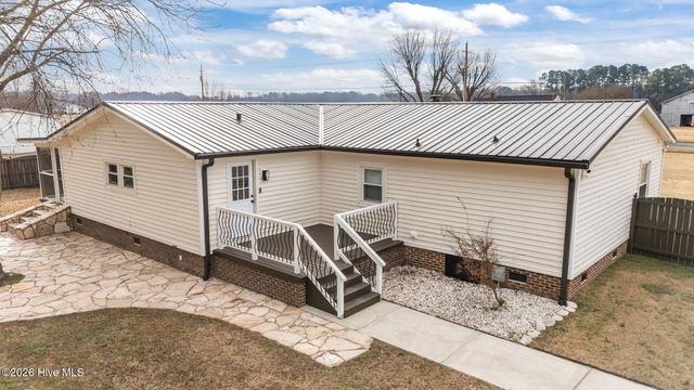 3905 Hudsons Crossroads Road, Greenville, NC 27858