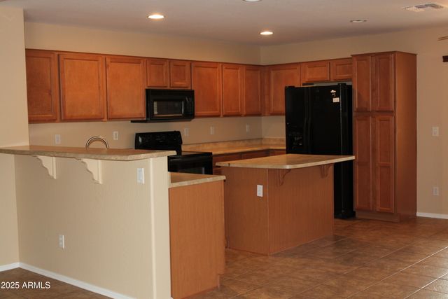 33082 N CAT HILLS Avenue, San Tan Valley, AZ 85144