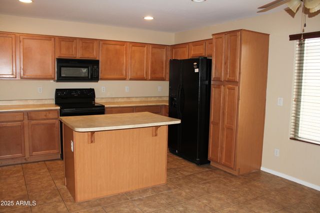 33082 N CAT HILLS Avenue, San Tan Valley, AZ 85144
