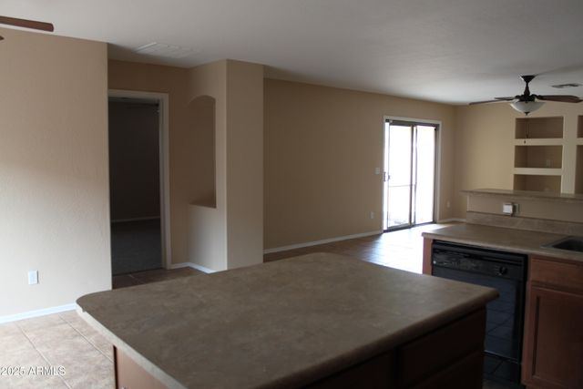 33082 N CAT HILLS Avenue, San Tan Valley, AZ 85144