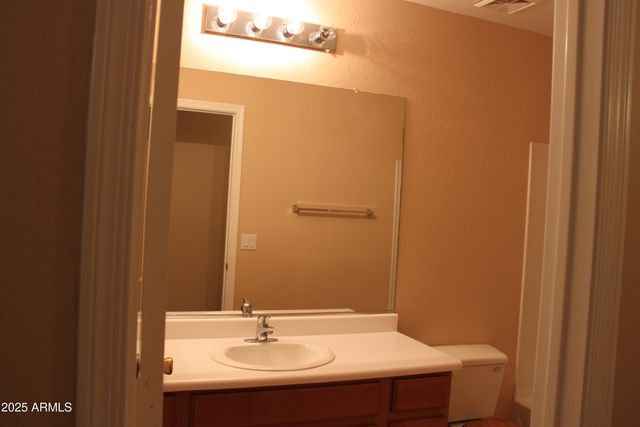 33082 N CAT HILLS Avenue, San Tan Valley, AZ 85144