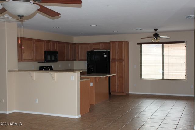 33082 N CAT HILLS Avenue, San Tan Valley, AZ 85144