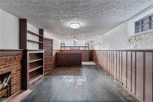 14313 Montrose Avenue, Cleveland, OH 44111