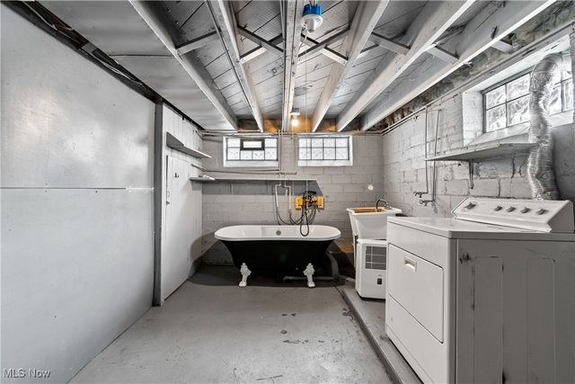 14313 Montrose Avenue, Cleveland, OH 44111