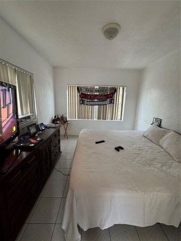 322 SW 31st Ct, Miami, FL 33135