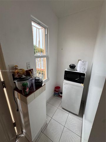 322 SW 31st Ct, Miami, FL 33135