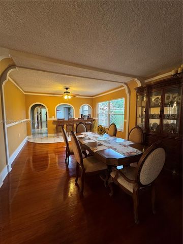 322 SW 31st Ct, Miami, FL 33135