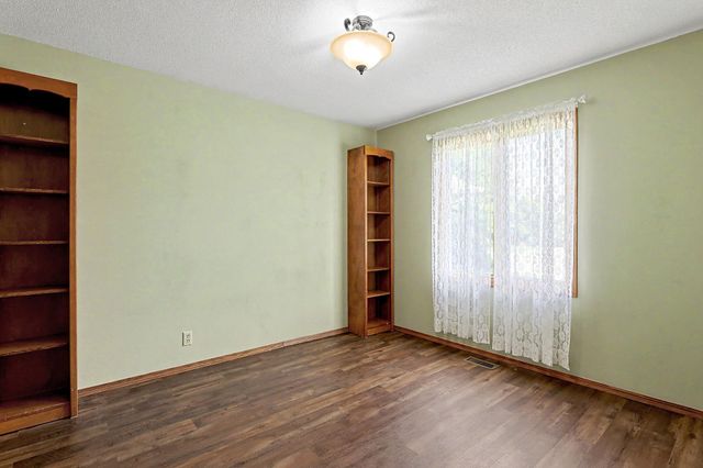 2351 N Crestline Ct., Wichita, KS 67205