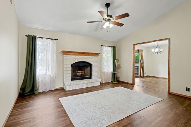2351 N Crestline Ct., Wichita, KS 67205