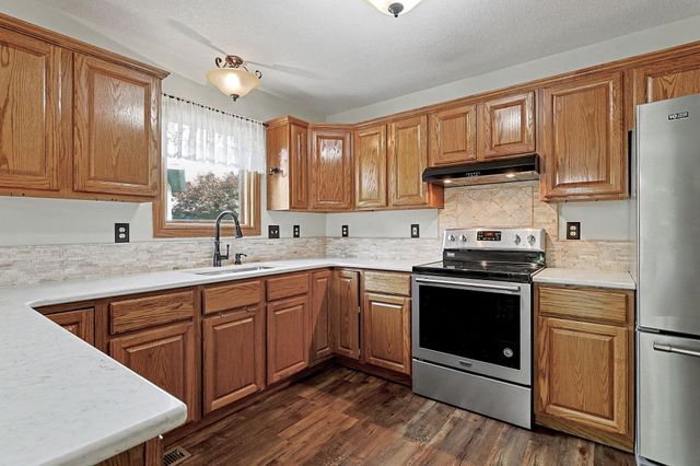 2351 N Crestline Ct., Wichita, KS 67205