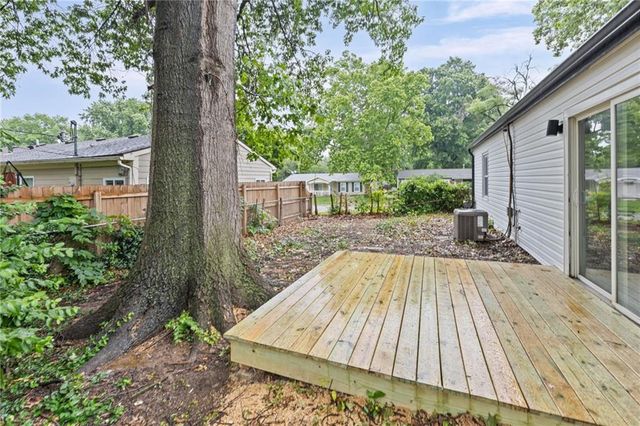 1828 Brook Street, Lawrence, KS 66044