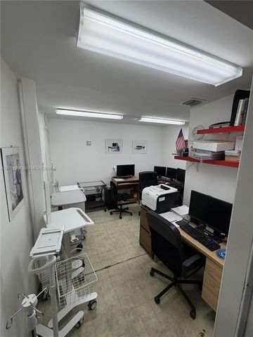 1750 W 39th Pl 1007, Hialeah, FL 33012