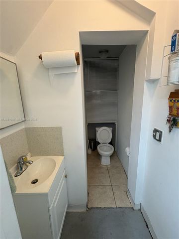 1750 W 39th Pl 1007, Hialeah, FL 33012