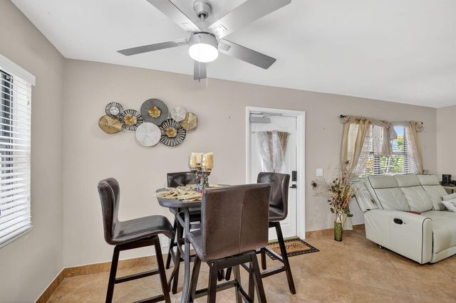 743 Burgundy P, Delray Beach, FL 33484