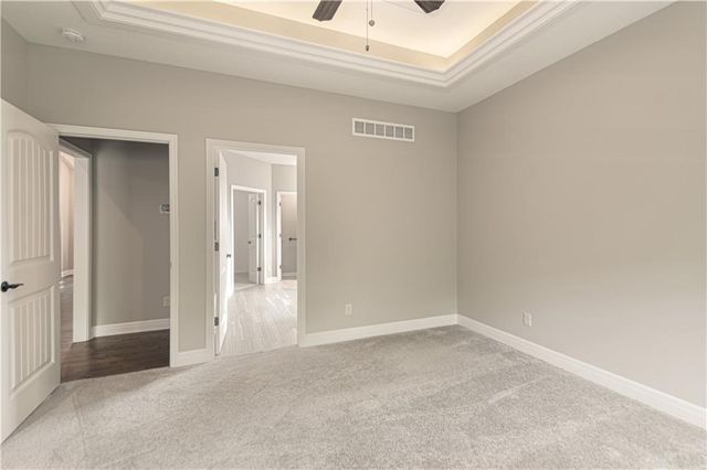 9326 N Ditzler Avenue, Kansas City, MO 64157