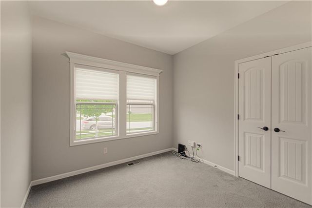 9326 N Ditzler Avenue, Kansas City, MO 64157